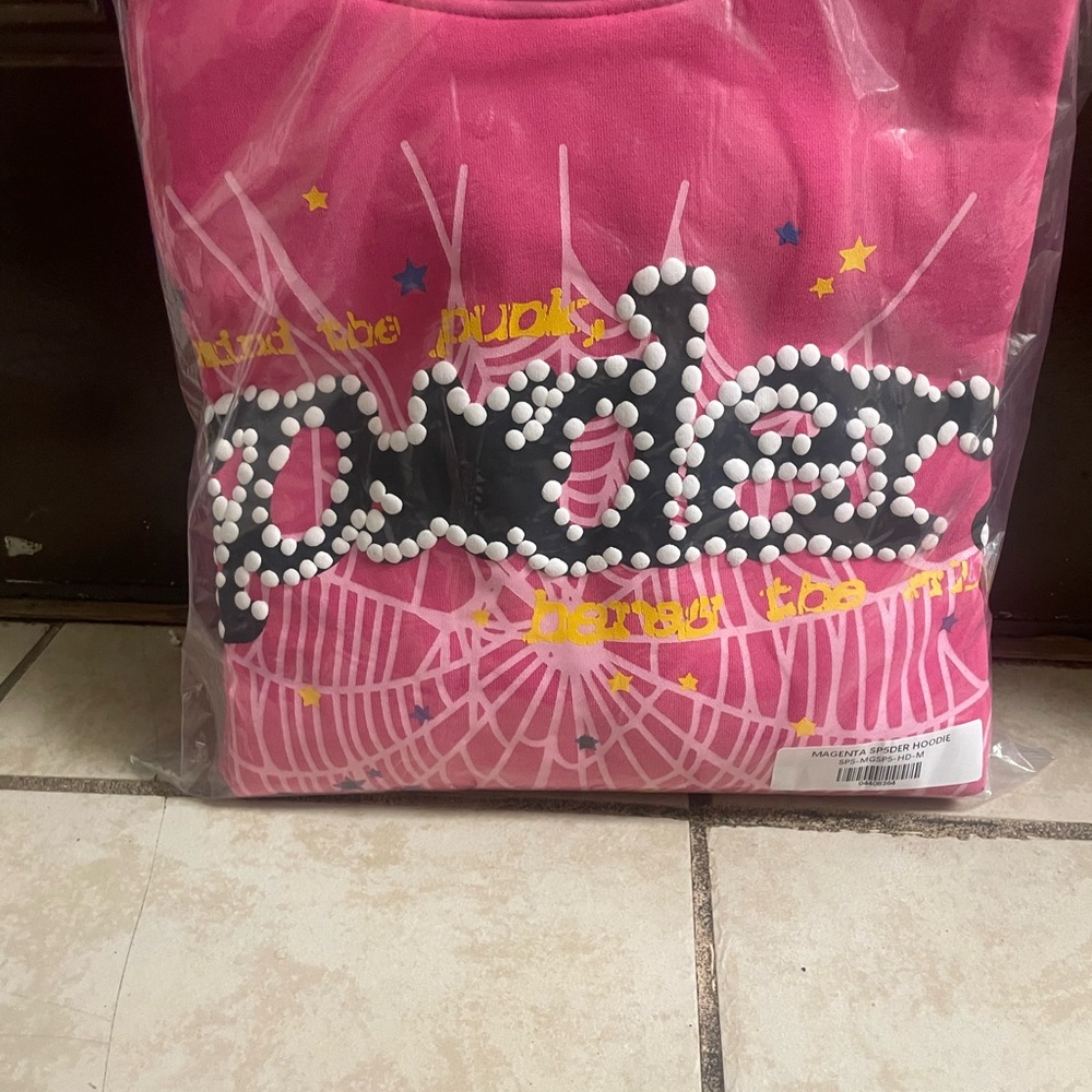 Worldwide spider hoodie pink